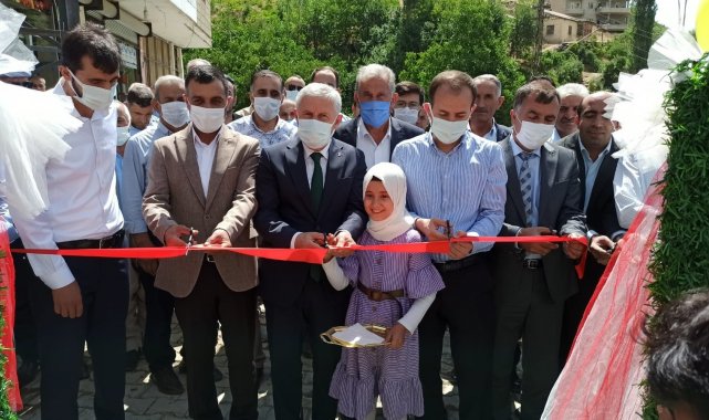 Hakkari AK Parti heyeti Kur'an kursu açılışına katıldı