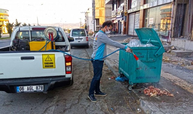 Kahramanmaraş'ta hayvansal atıkların kaldırılması ve ilaçlama devam ediyor