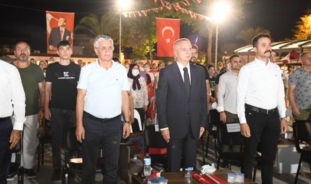 Kemer'de sabah ezanına kadar demokrasi nöbeti tutuldu