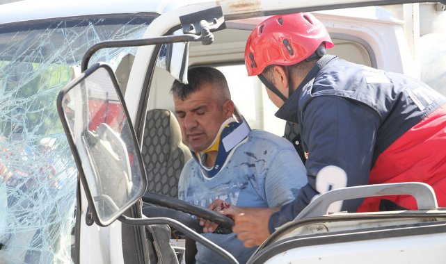 Manisa'da zincirleme kaza: 3 yaralı