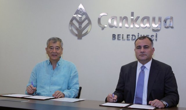 Pandemide yaşamını yitiren eczacılar anısına park