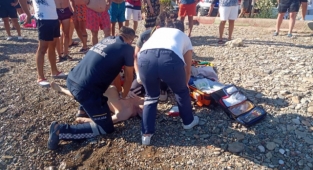 Serinlemek için denize giren yaşlı adam boğuldu