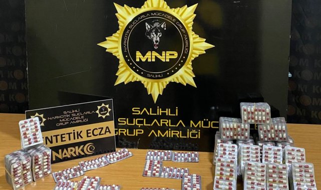 Şüpheli araçtan 2 bin 128 adet sentetik ecza hap çıktı