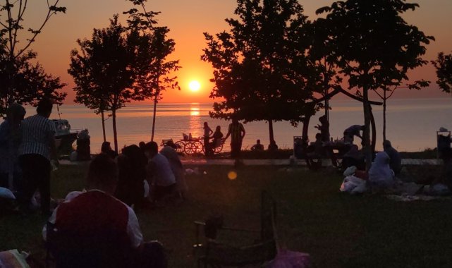 Van Gölü'nde seyrine doyumsuz gün batımı