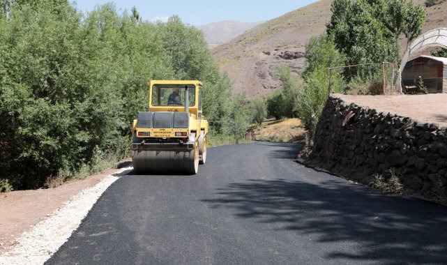Yeniçavuş mezra yolu cumhuriyet tarihinde ilk kez asfaltlanıyor
