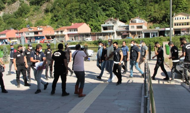 20 kişiye mezar olan apartmanın müteahhidi, Kastamonu'ya getirildi