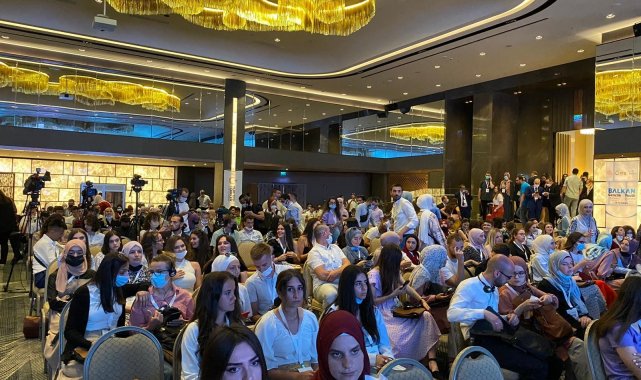 'Balkan Gençlik Zirvesi', Kartal'da Balkanlı gençlerin katılımıyla düzenlendi