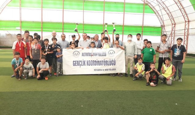 Altıntaş'ta "Yaz Kur'an Kursları Futbol Turnuvası" sona erdi