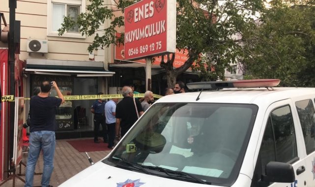 Antalya'da pompalı tüfekli kuyumcu soygunu