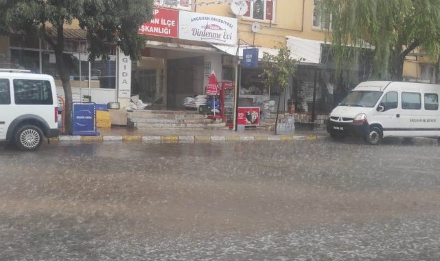 Arguvan'da dolu ve yağmur etkili oldu