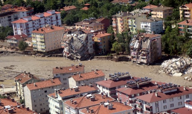 Ayancık, Türkeli ve Bozkurt'taki felaketin boyutu helikopterden daha net göründü