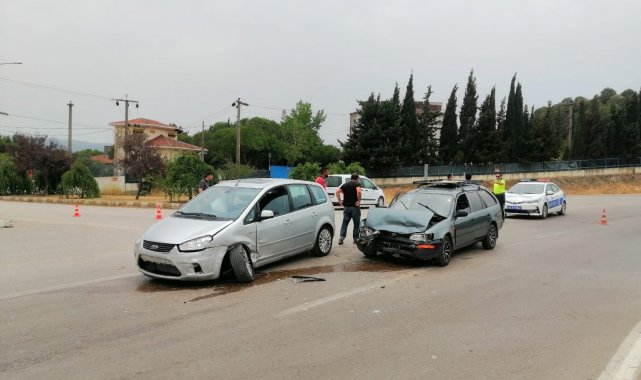 Erdek'te trafik kazası; 1 yaralı