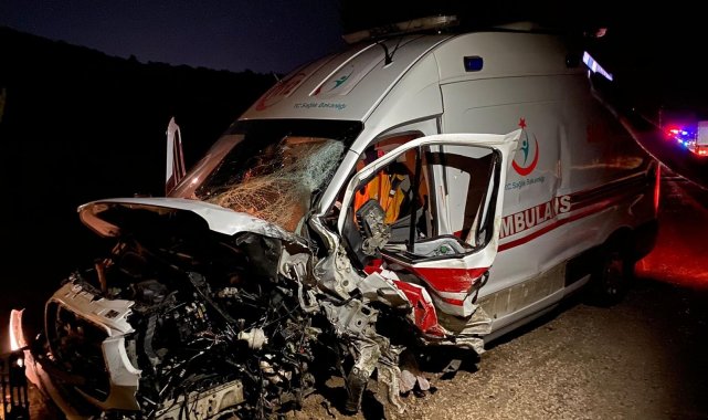 Giresun'da ambulans ile ticari taksi çarpıştı: 1 ölü