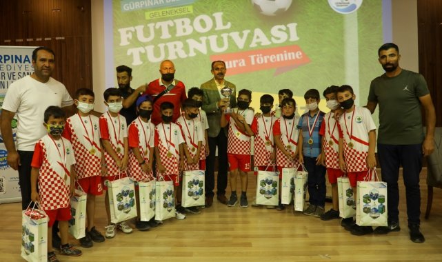 Gürpınar Belediyesi'nden futbol turnuvası