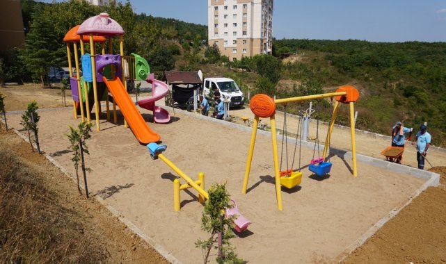 İzmit'te parklar tek tek yenileniyor