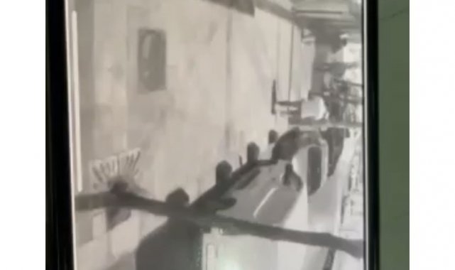 Kaldırımda yürüyen şahıs 3 kişinin silahlı saldırısına uğradı