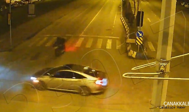 Kavşağa kontrolsüz giren sürücü motosikletliye çarptı