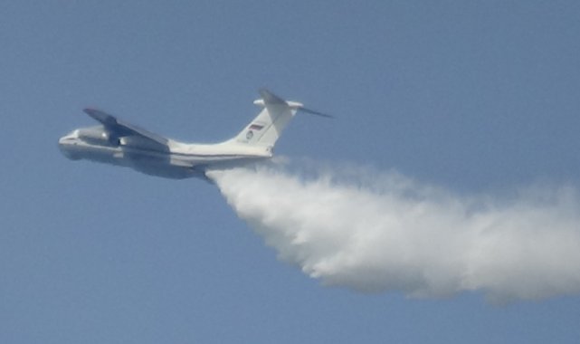 Kazdağların'daki yangına 3 uçak ve 12 helikopter ile müdahale ediliyor