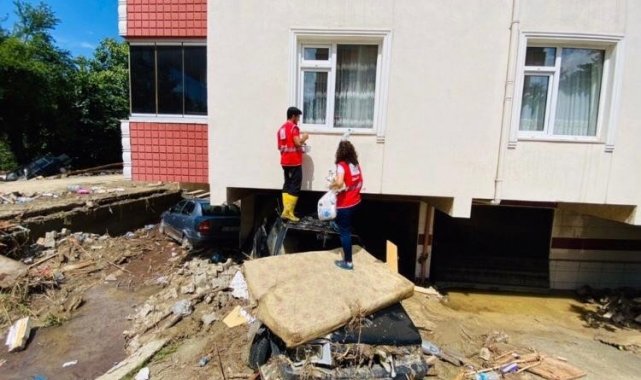 Kızılay Batı Karadeniz'de yaraları sarıyor