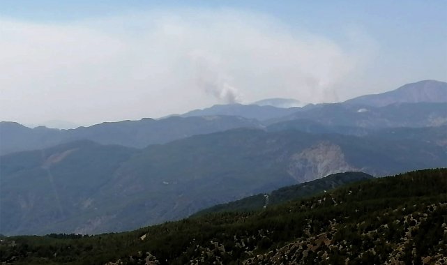 Köyceğiz'deki yangının dumanları Çameli'de gözüküyor
