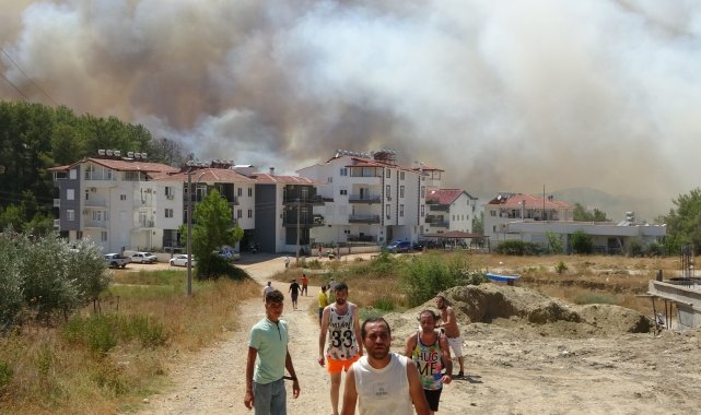 Manavgat'ta çıkan yangın 2 saat sonra kontrol altına alındı