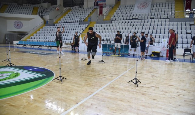 Manisa'nın dev adamları yeni sezona sıkı hazırlanıyor