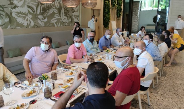 Otelcilerden Kemer Belediyesi'ne arazöz desteği