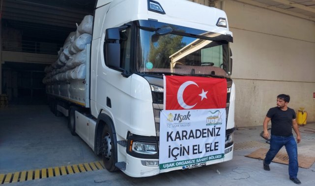 Uşak'tan 4 bin battaniye Kastamonu'ya gitmek üzere yola çıktı
