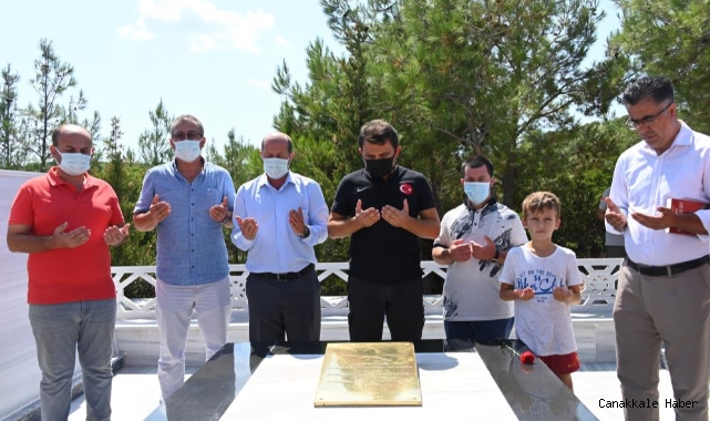 Yarbay Hüseyin Avni Bey mezarı başında anıldı