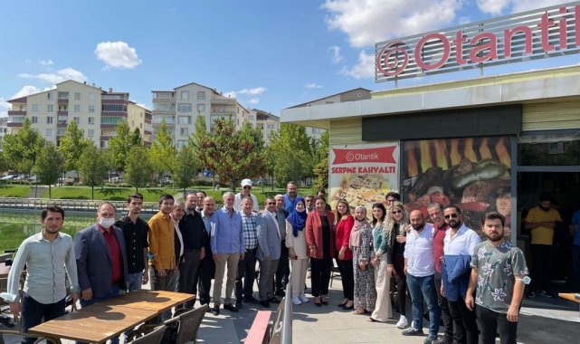 Ak Parti İl Başkanı Ünsal, gazetecilerle buluştu