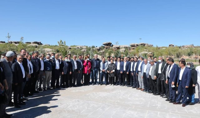 AK Parti'nin gönül seferberliği Eğil ilçesi ile devam ediyor