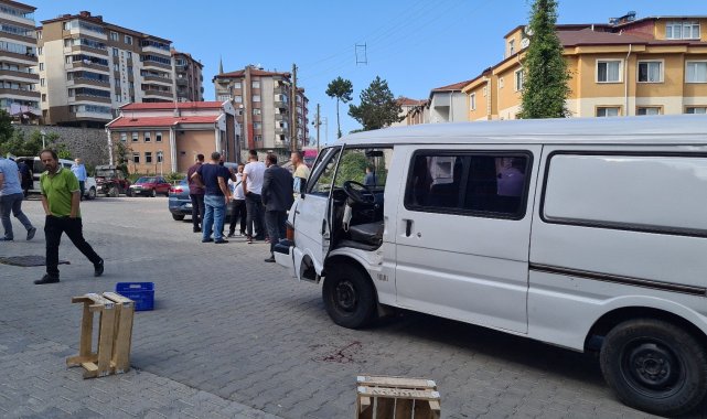 Alaplı'da sokak ortasında boynundan silahla vurulan kişi ağır yaralandı