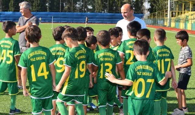 Altınova'dan spora ve sporcuya tam destek
