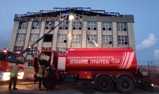 Arnavutköy'deki yangın kontrol altına alındı: Hasarın boyutu gün ağarınca ortaya çıktı
