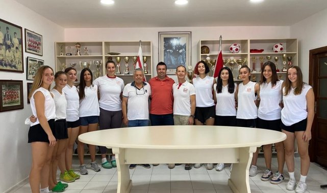 Ayvalıkgücü Belediyespor'dan gövde gösterisi