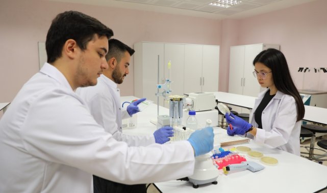 Bartın Üniversitesi öğrencileri biyoteknoloji proje fikirleriyle TEKNOFEST heyecanı yaşıyorlar