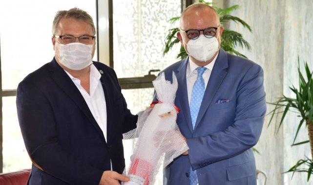 Başkan Çerçi Vali Karadeniz ve Başkan Ergün'ü yağlı güreşlere davet etti