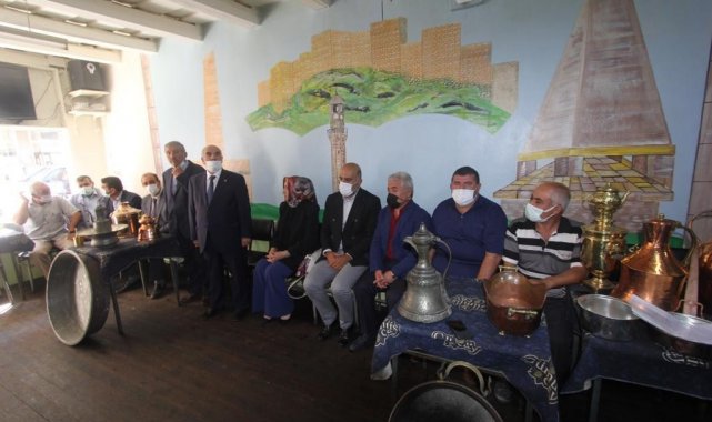 Bayburt'ta yılın ahisi Hanefi Sarıkaya seçildi