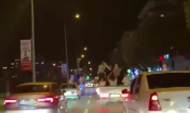 Bursa'da asker ve düğün konvoyunda caddeleri birbirine kattılar