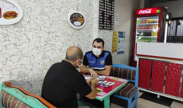 Cizre'de polis halkla kaynaşıyor