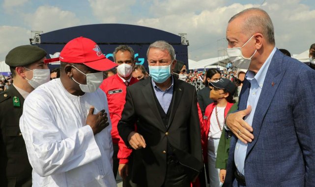 Cumhurbaşkanı Erdoğan: "Gençlerimizin, onları harflerle tanımlayanların fersah fersah ötesinde ufka sahip olduğunu biliyoruz"