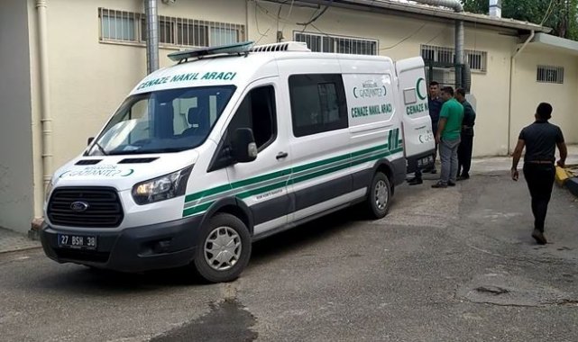 Devrilen traktörün altında kalan beş çocuk babası hayatını kaybetti