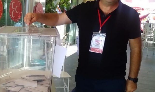 Didim MHP'de iki yönetici istifa etti
