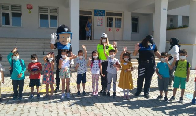 Edremit'te 100 öğrenciye trafik eğitimi verildi