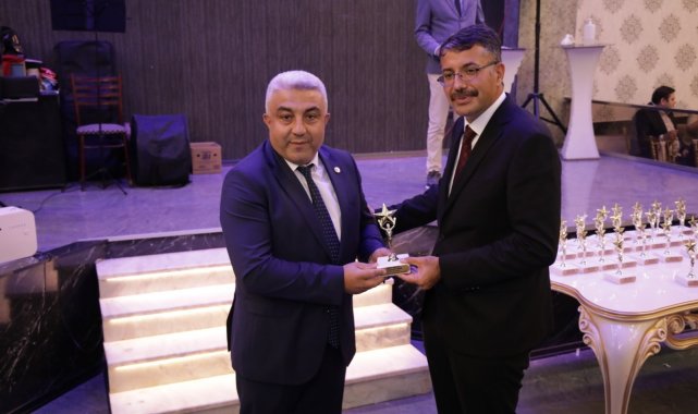 Fatih Çalışkan'a "En Başarılı Belediye Başkanı" ödülü