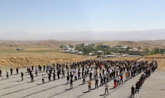 Güvenlik korucusu olmak için ter döktüler