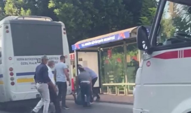 Halk otobüsü ile minibüs şoförünün yolcu kapma kavgası