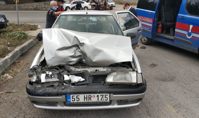Hastane dönüşü kaza: 3 yaralı