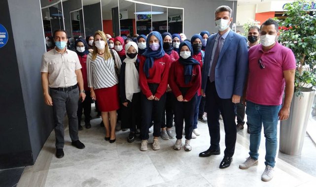 Hatay'da öğrenciler "Akif" filmini izledi
