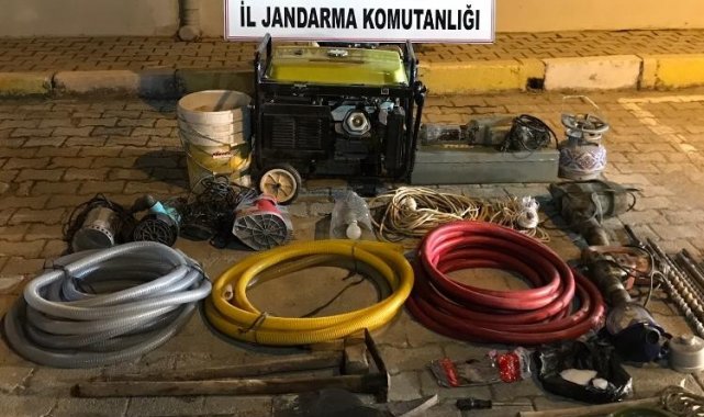 Isparta'da kaçak kazı yapan 7 şahıs suçüstü yakalandı